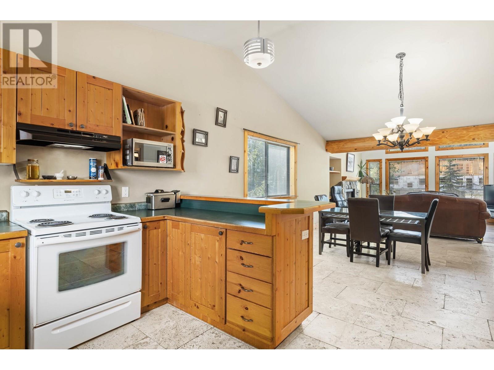 1488 BALSAM STREET, Pemberton
