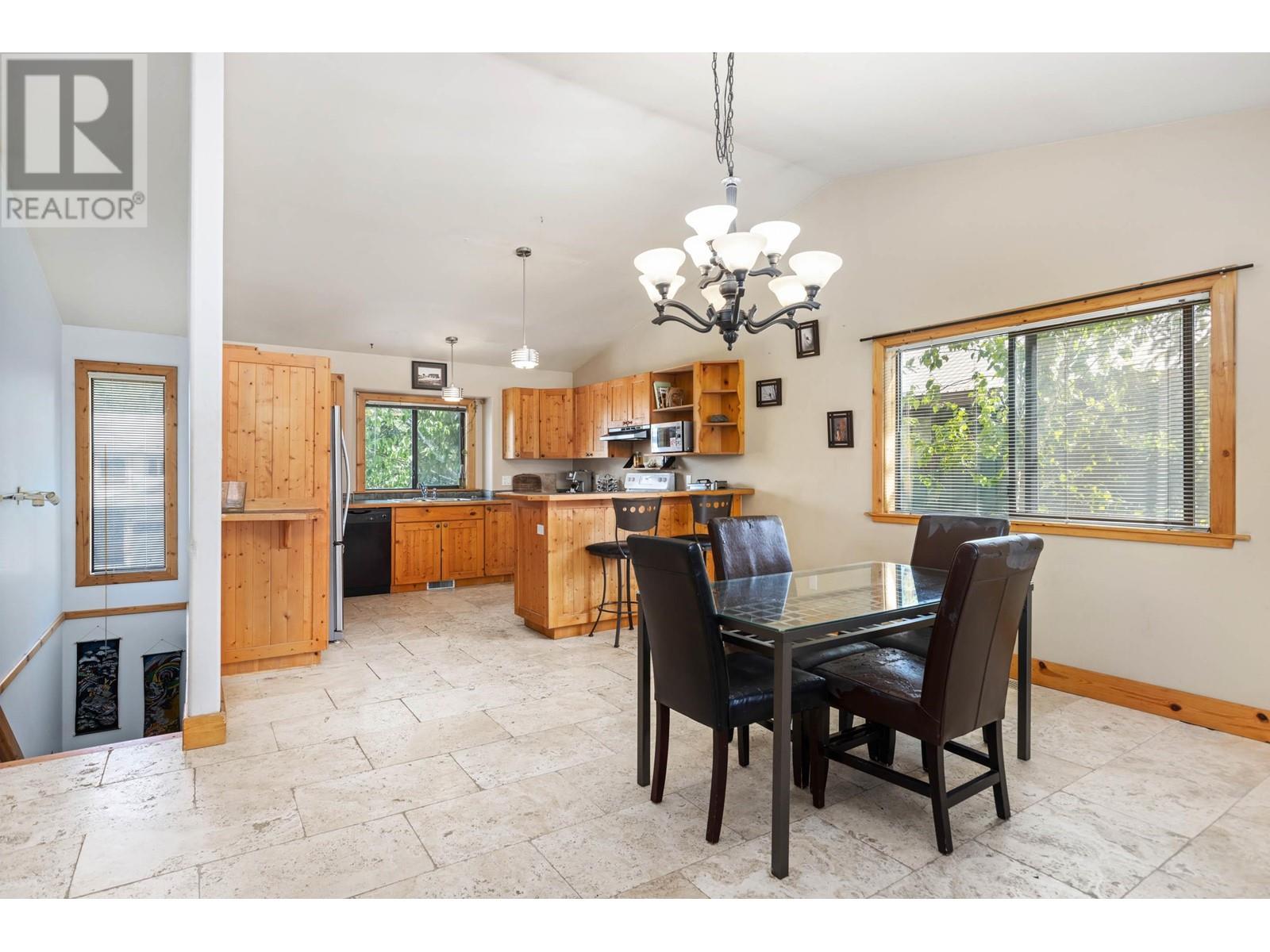 1488 BALSAM STREET, Pemberton