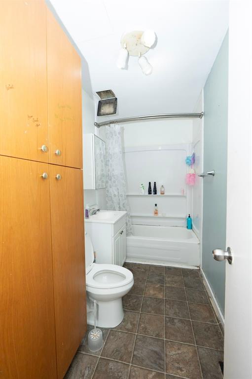 Photo 5 of 1846 Legion Avenue, Winnipeg MB