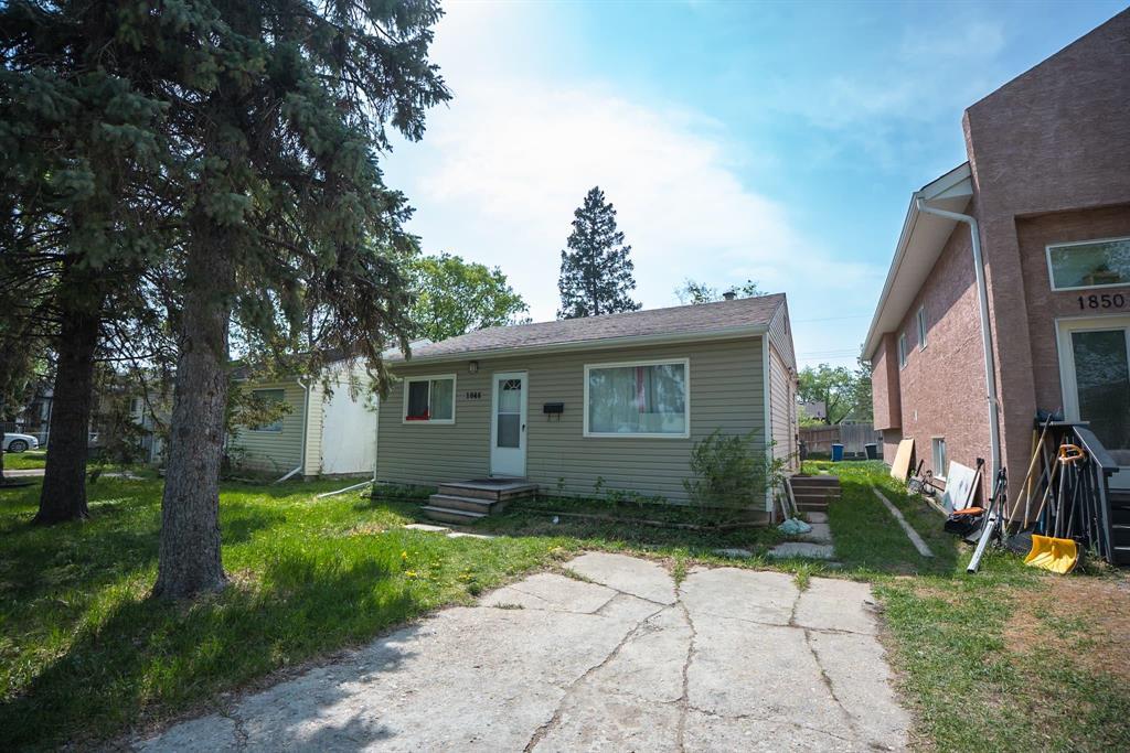 Photo 2 of 1846 Legion Avenue, Winnipeg MB