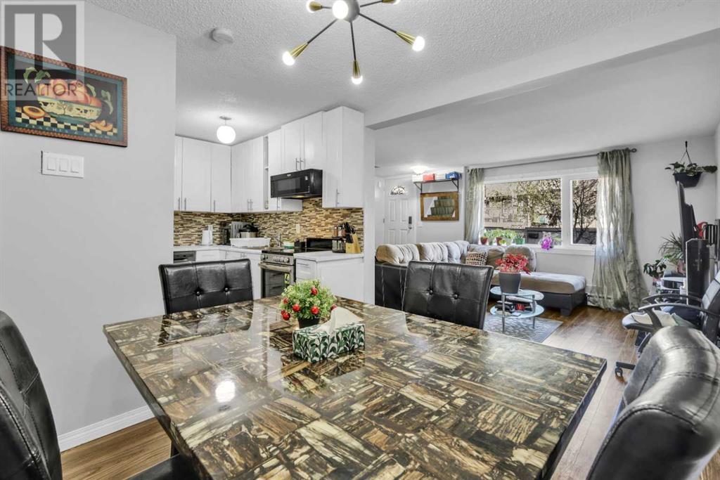 Single Family House for Sale in    Street SW Glenbrook Calgary 