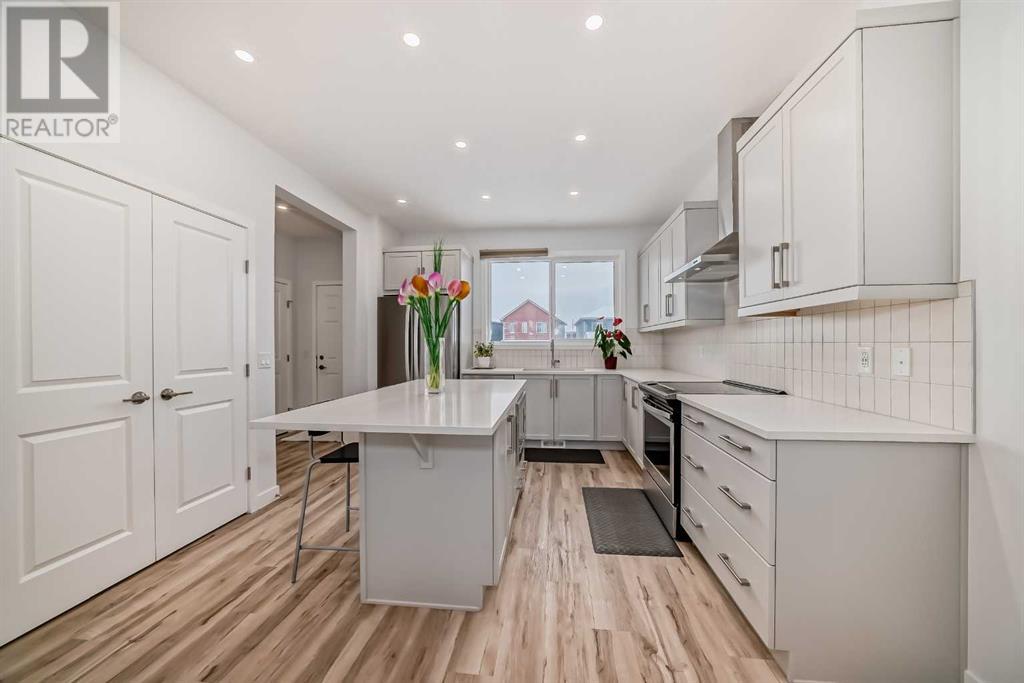 Single Family House for Sale in  Evanscrest Place NW Evanston Calgary 