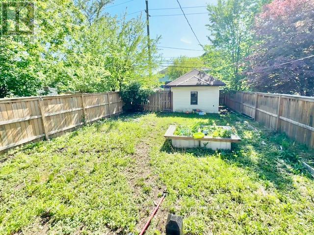Photo 14 of 1037 Bruce Avenue, Windsor ON