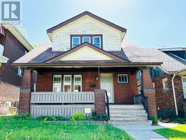Photo 3 of 1037 Bruce Avenue, Windsor ON