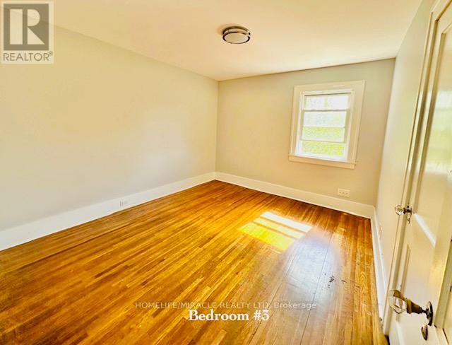 Photo 8 of 1037 Bruce Avenue, Windsor ON