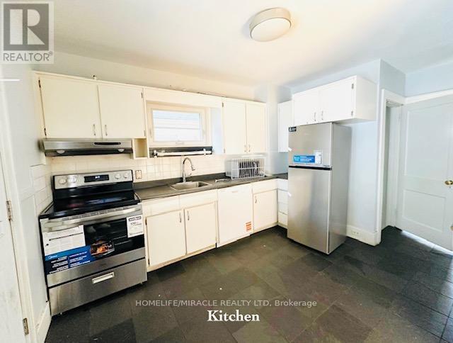 Photo 9 of 1037 Bruce Avenue, Windsor ON