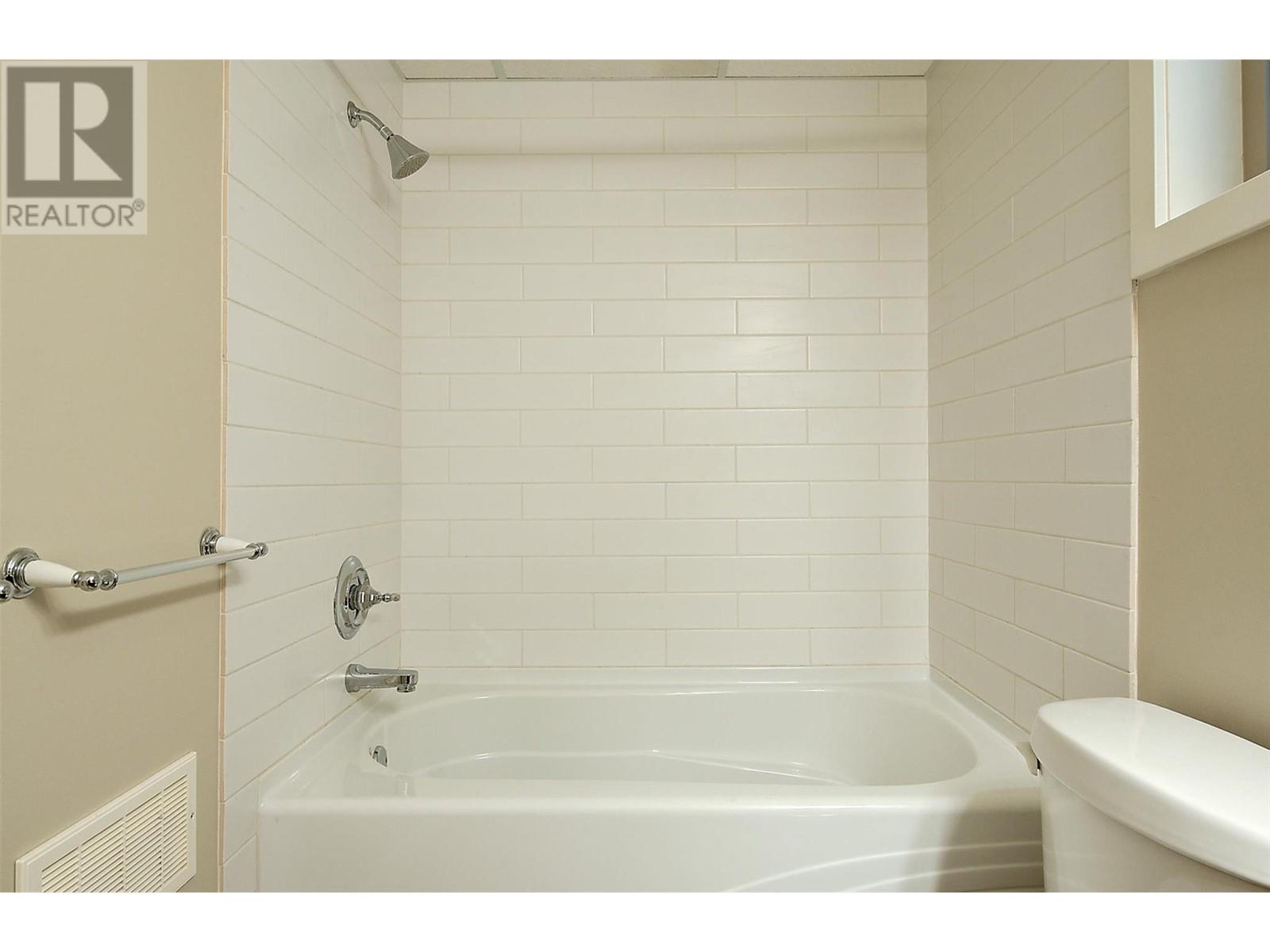 3102 4036 Pritchard Drive North, West Kelowna