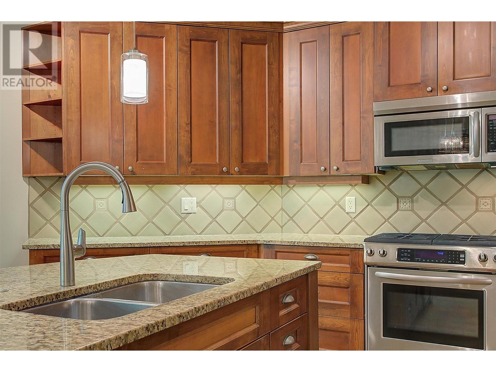 4036 Pritchard Drive N Unit# 3102, West Kelowna