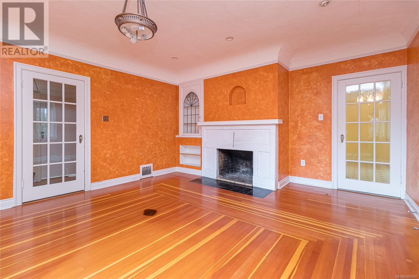  2719 Richmond Road, Saanich