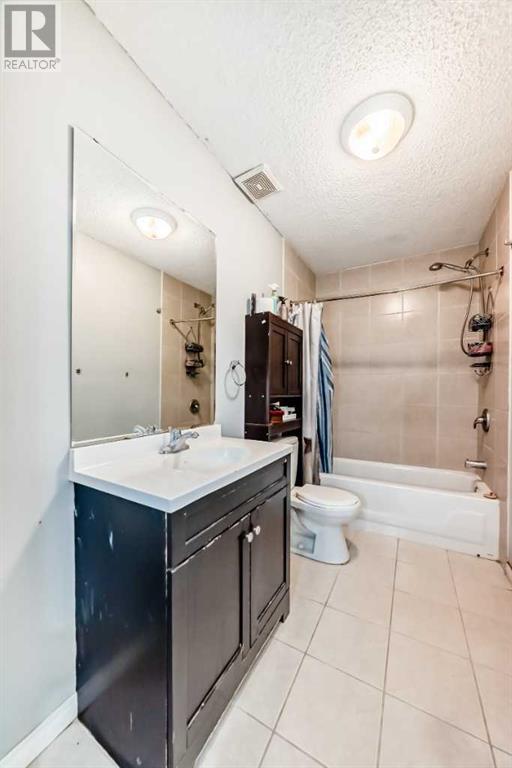 Single Family House for Sale in  Saddlebrook Common NE Saddle Ridge Calgary 
