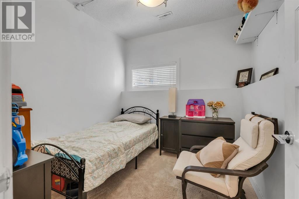 Single Family House 3 Level for Sale in  Harvest Lake Crescent NE Harvest Hills Calgary 
