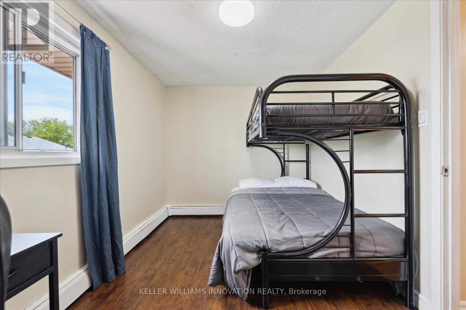 Photo 15 of 33 293 Fairway Road N, Kitchener ON