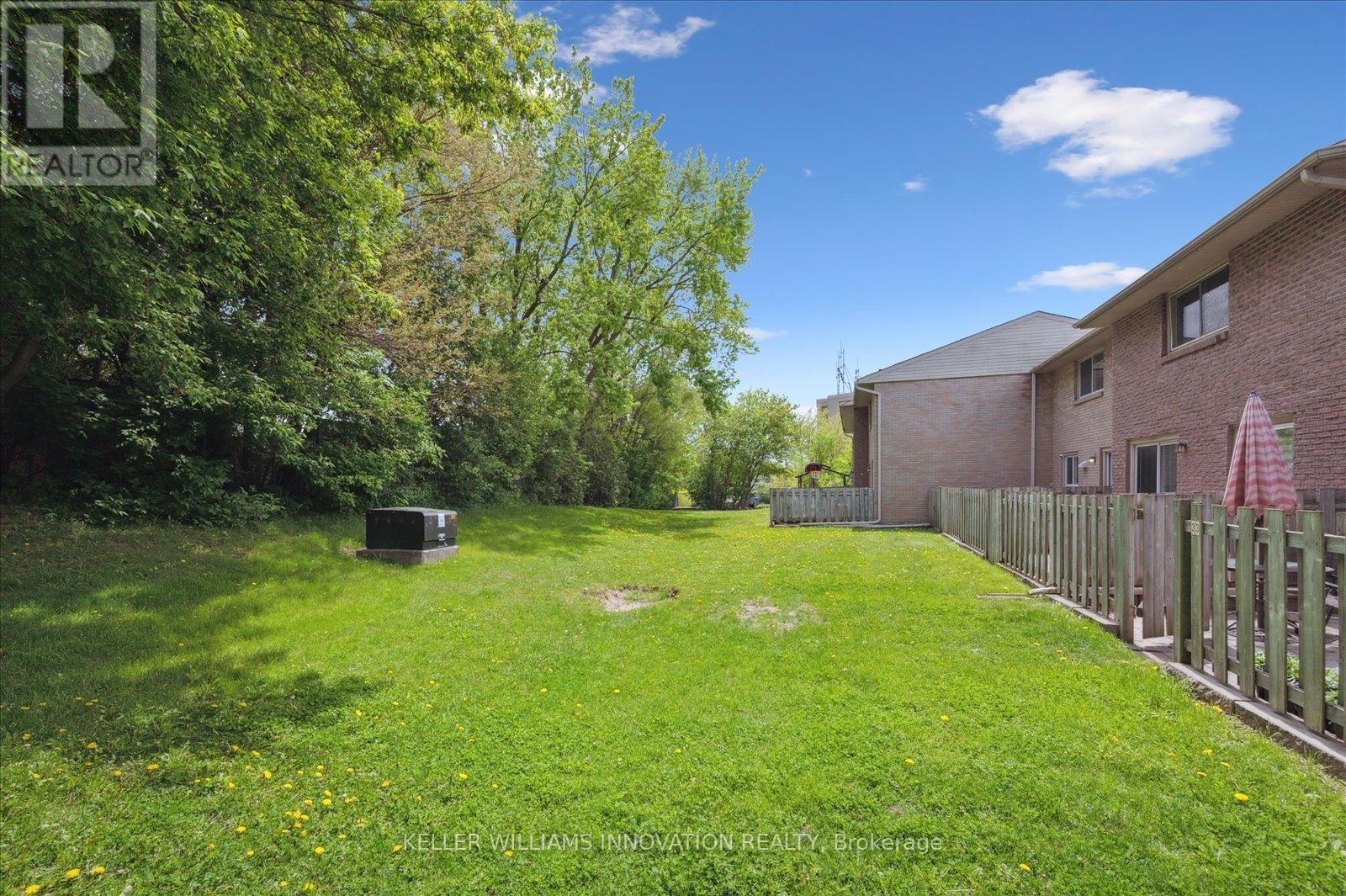 Photo 9 of 33 293 Fairway Road N, Kitchener ON