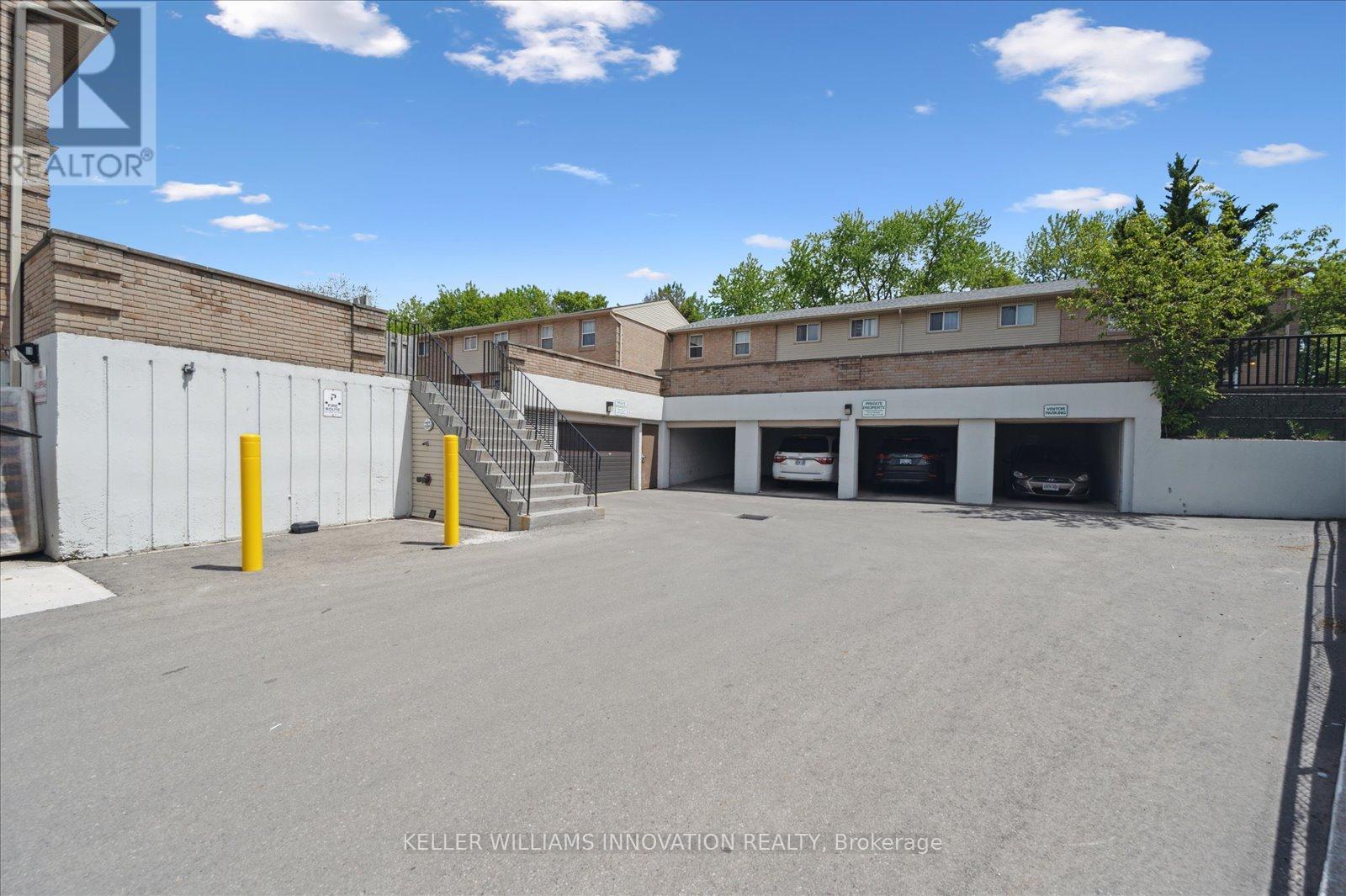 Photo 6 of 33 293 Fairway Road N, Kitchener ON