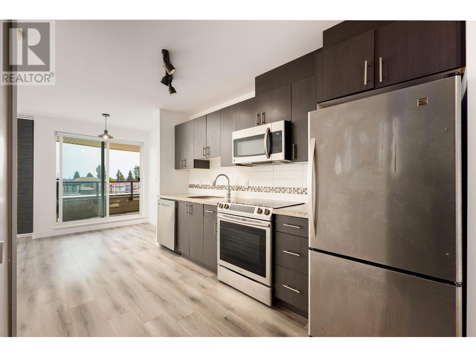 Photo 12 of 302 7738 Edmonds Street, Burnaby BC
