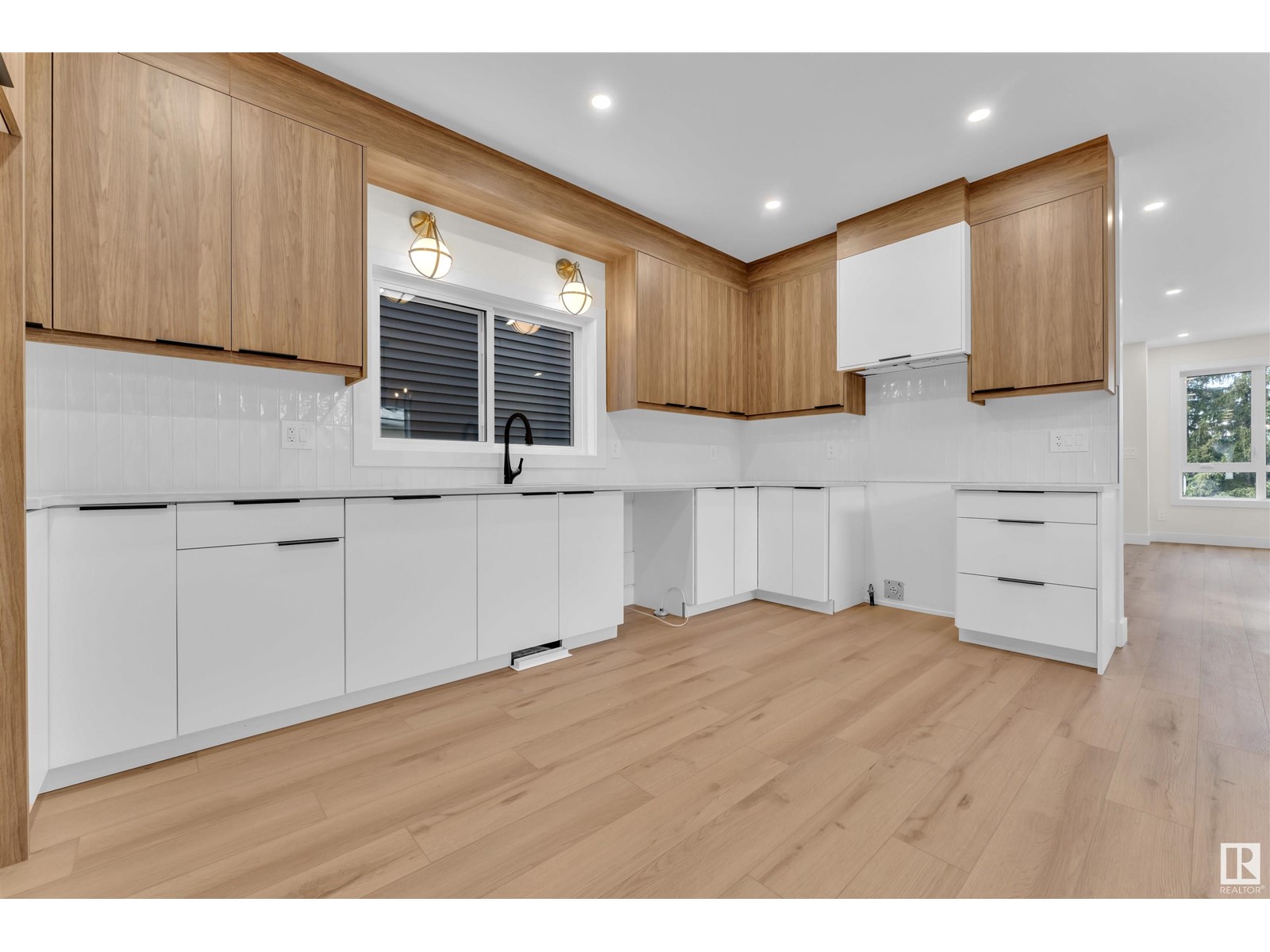 Photo 13 of 10725 132 St Nw, Edmonton AB