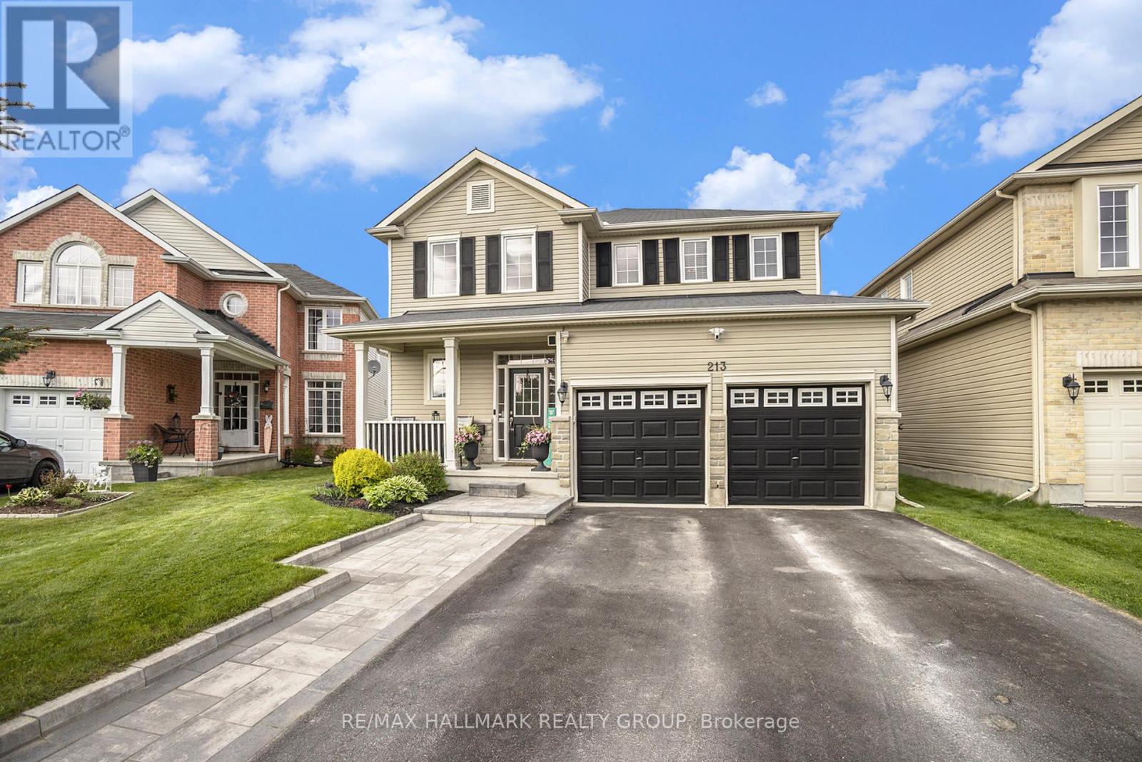 Parking for 4 in driveway, interlock walkway