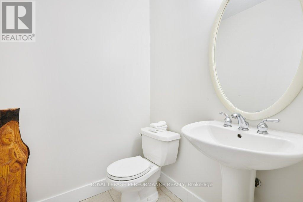 Photo 9 of 6099 James Bell Drive, Ottawa ON