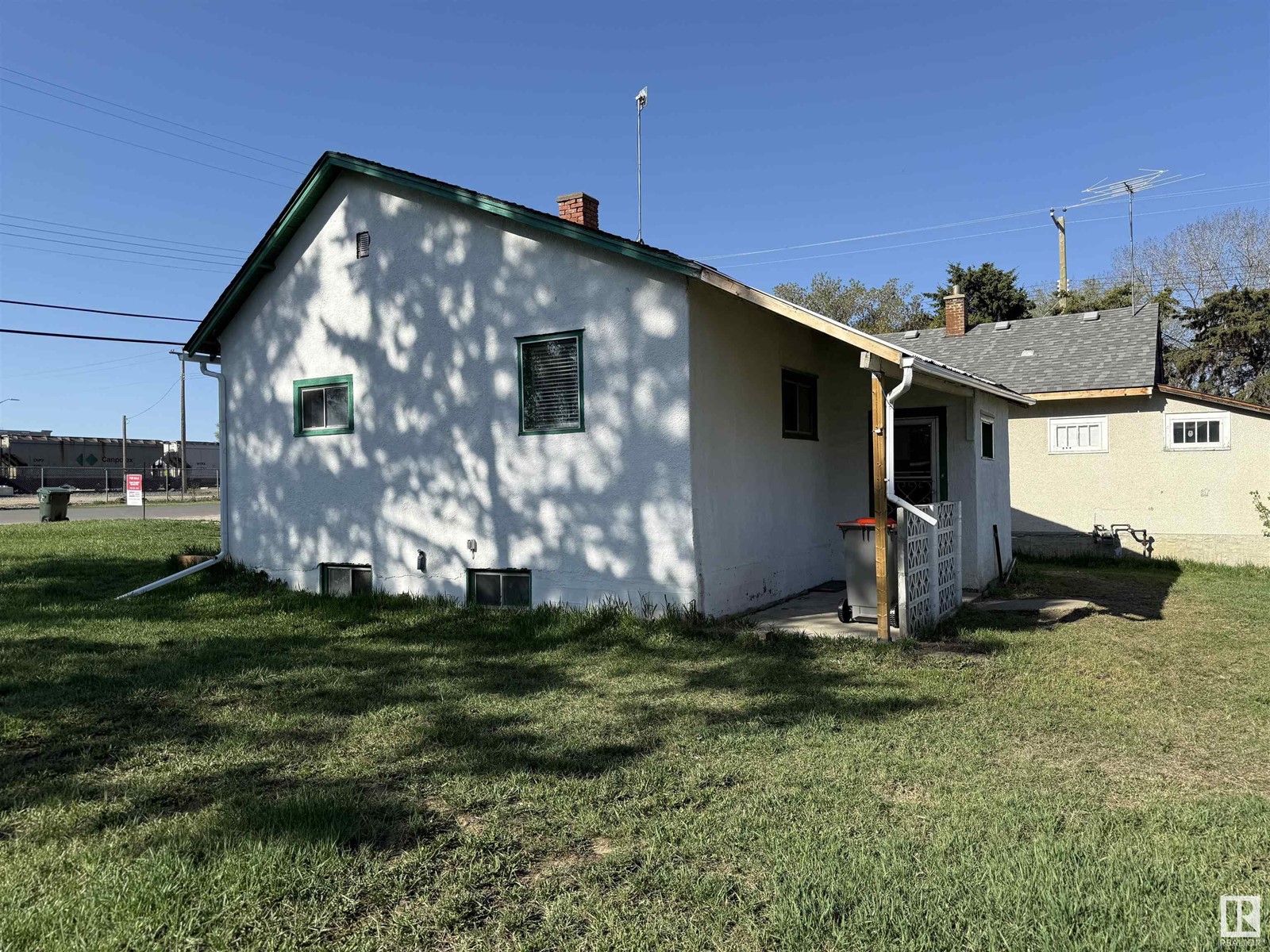 Photo 17 of 4917 47 Av, Stony Plain AB