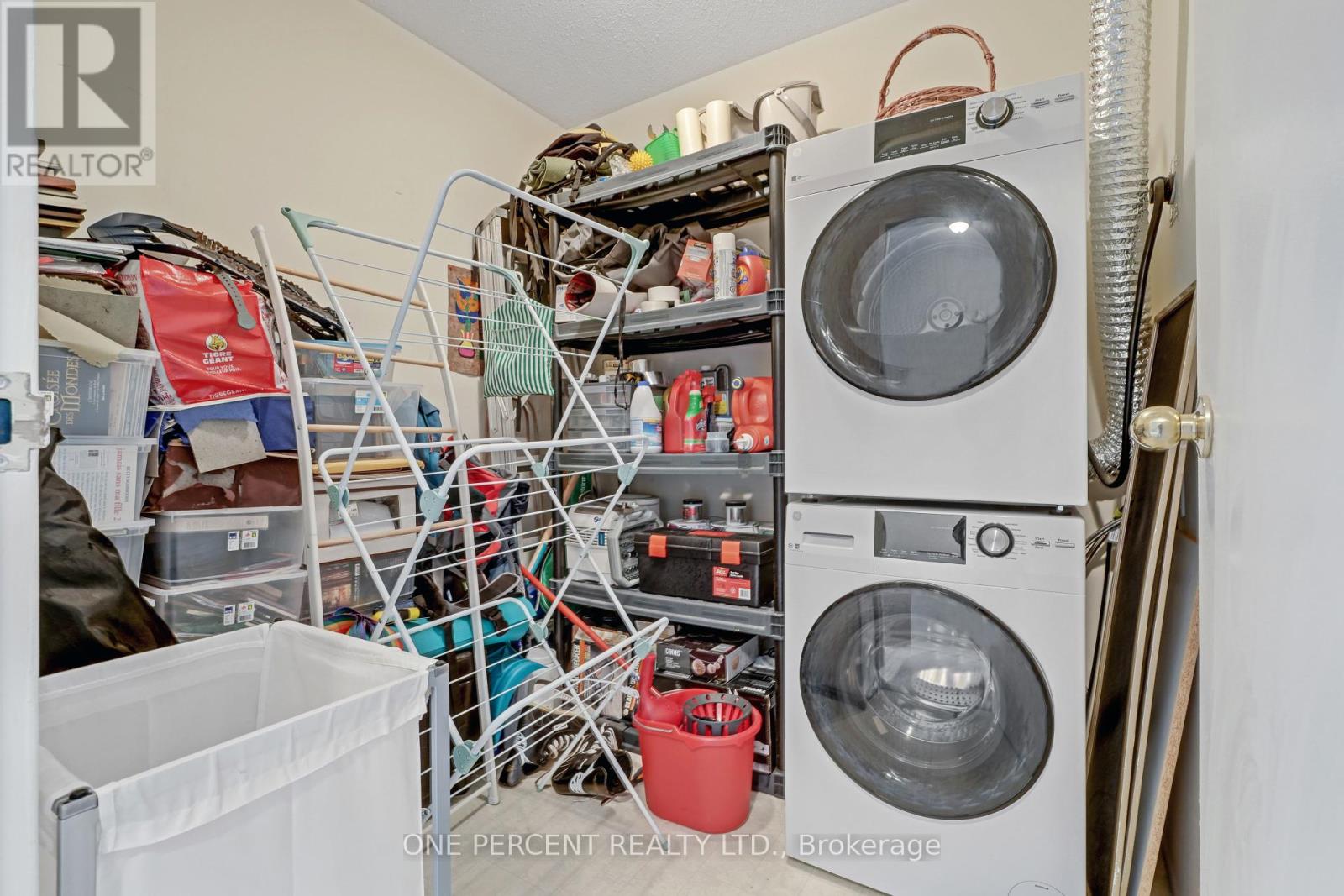 Photo 25 of 63 195 Alvin Road, Ottawa ON