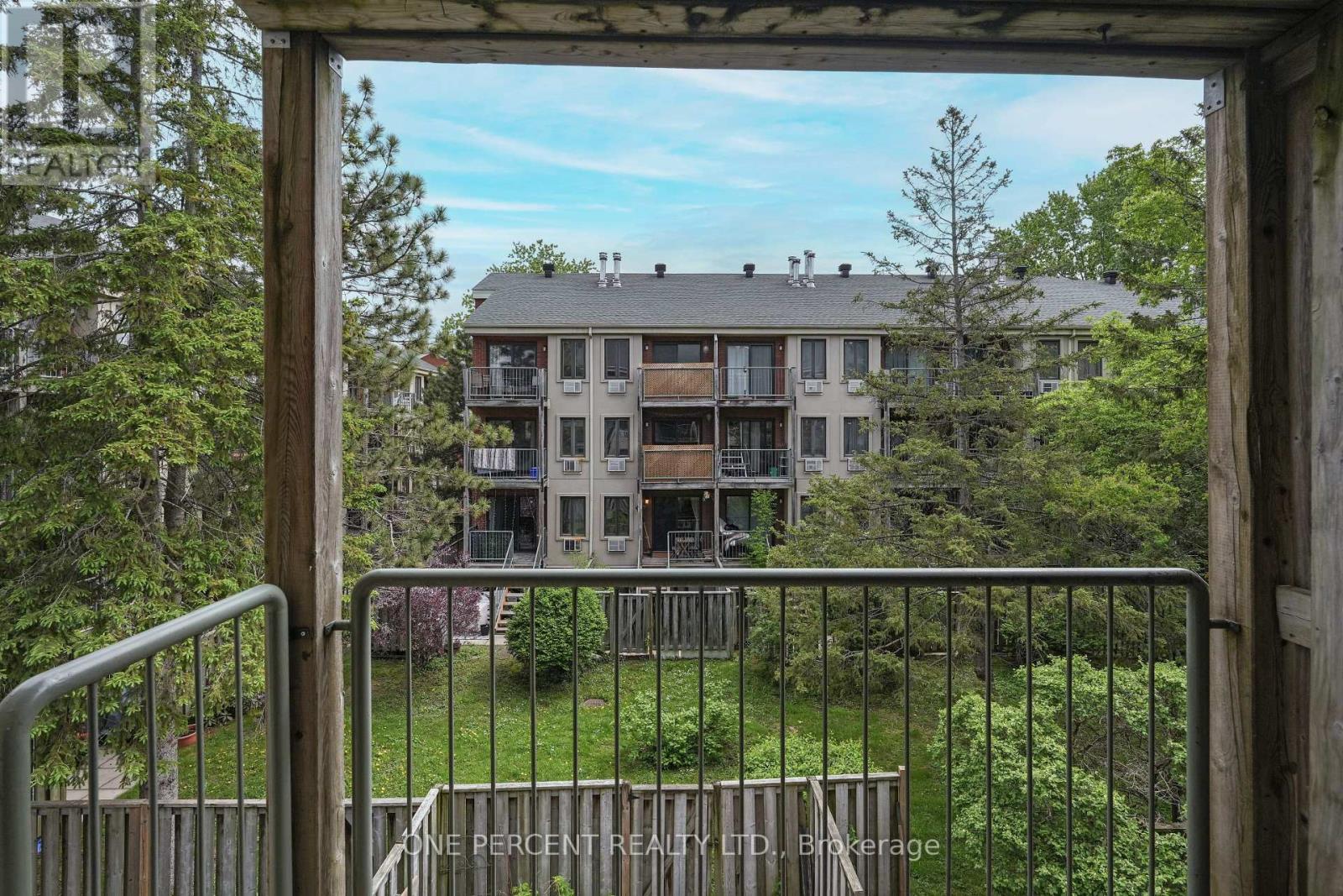 Photo 31 of 63 195 Alvin Road, Ottawa ON