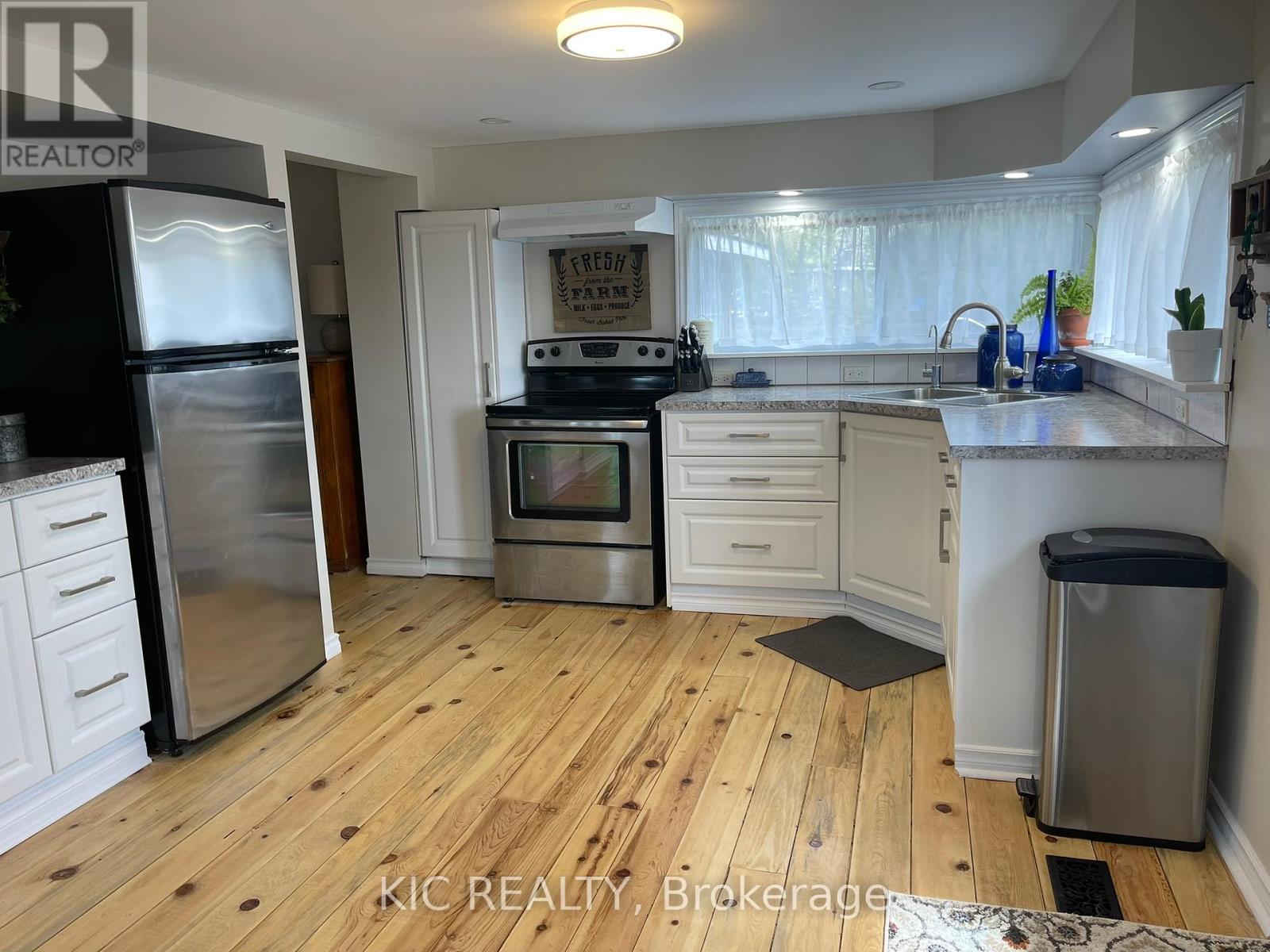 Photo 11 of 668 Church Street, Trent Hills ON