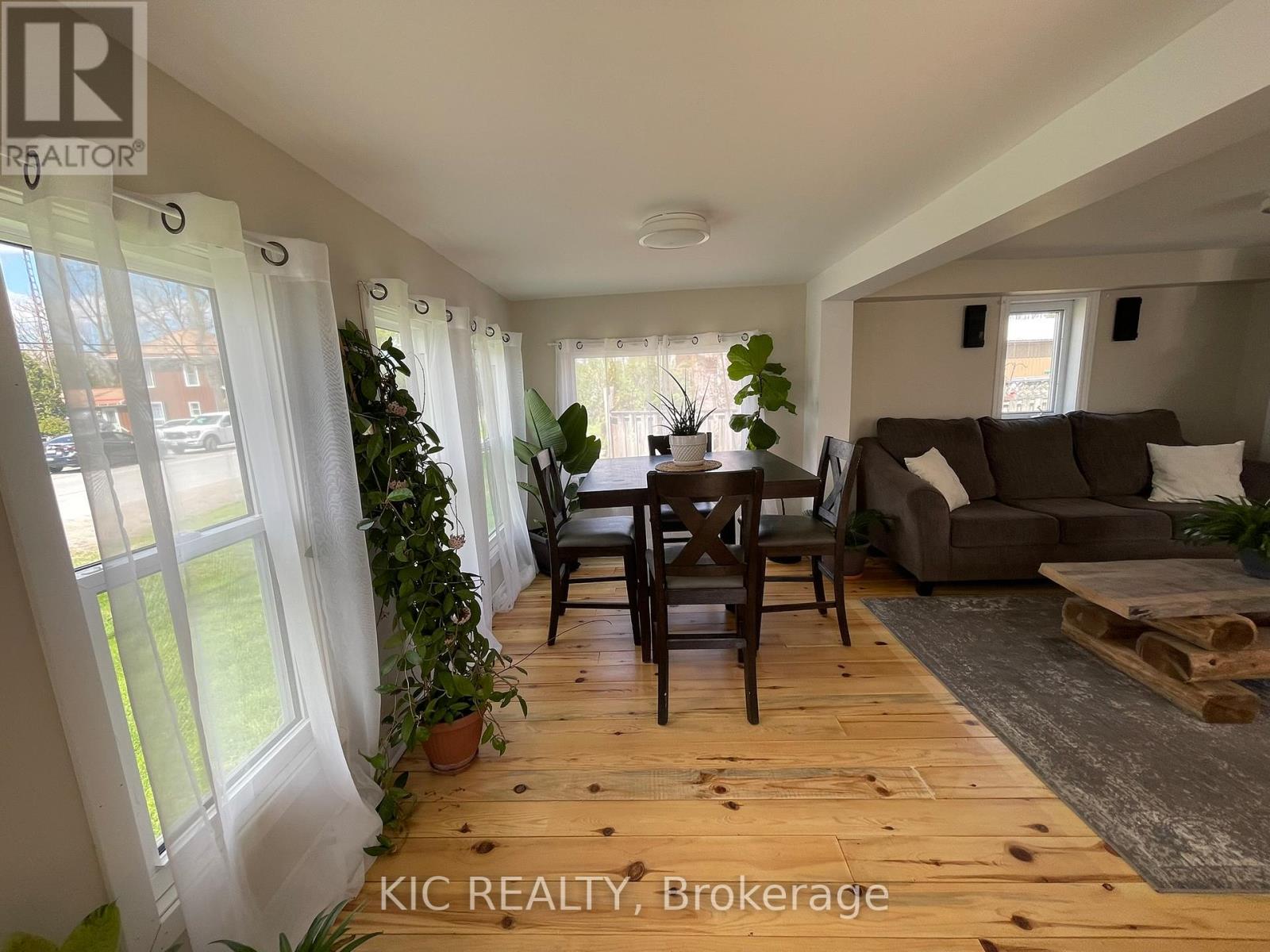 Photo 5 of 668 Church Street, Trent Hills ON