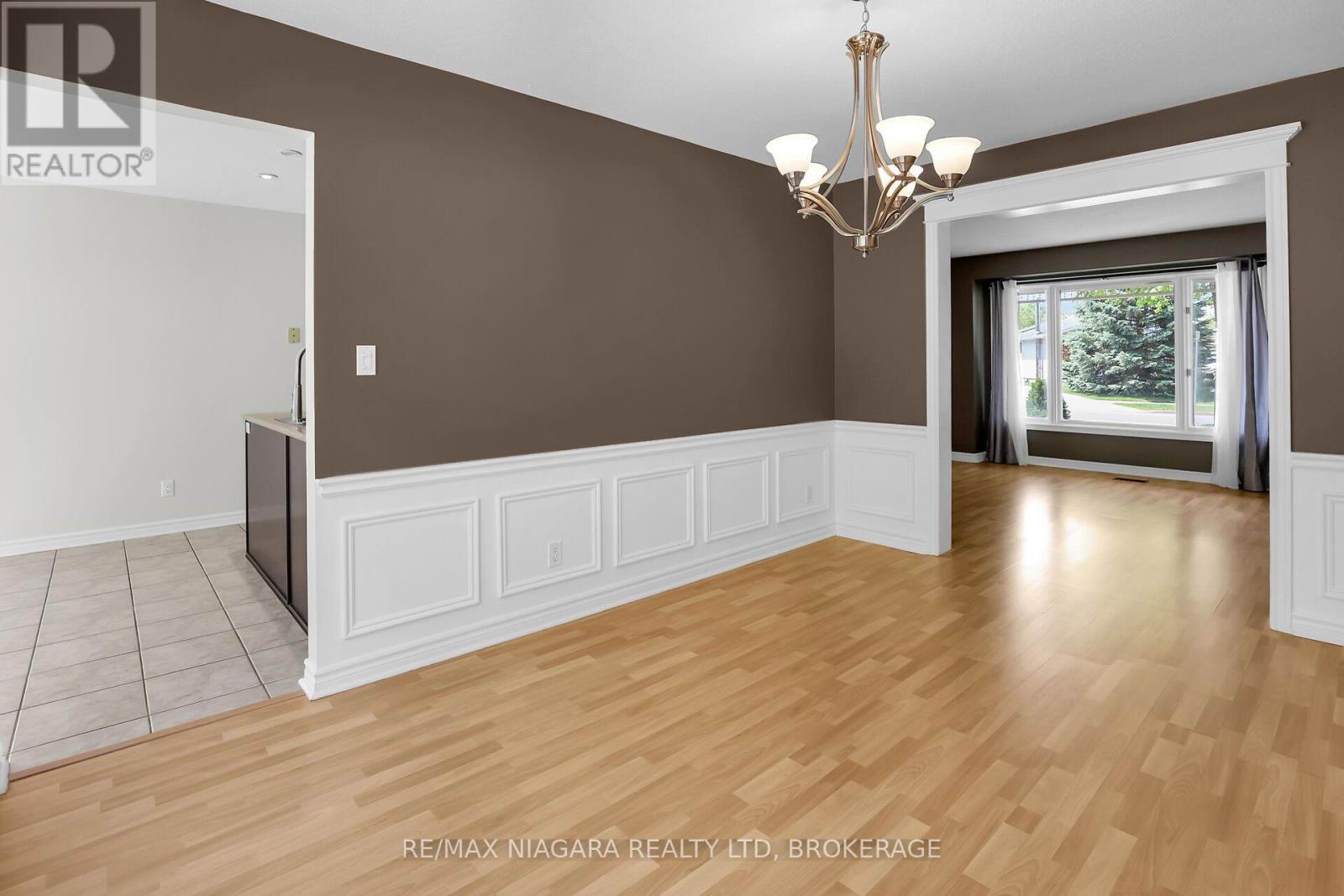 Photo 35 of 5993 Crimson Drive, Niagara Falls ON