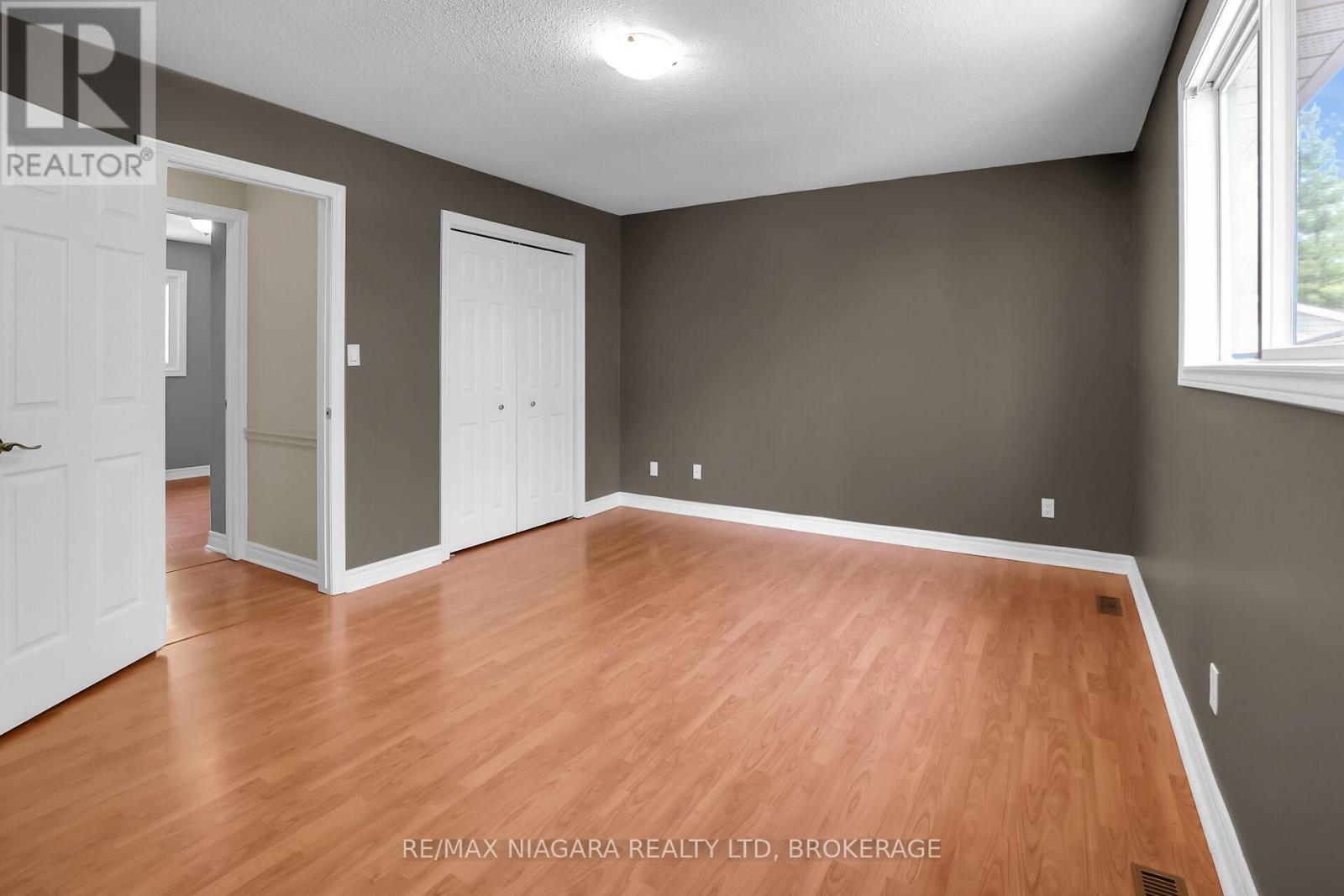 Photo 20 of 5993 Crimson Drive, Niagara Falls ON