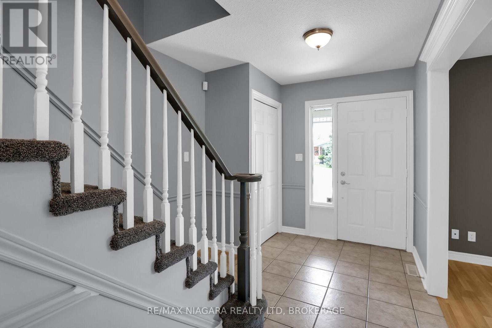 Photo 44 of 5993 Crimson Drive, Niagara Falls ON