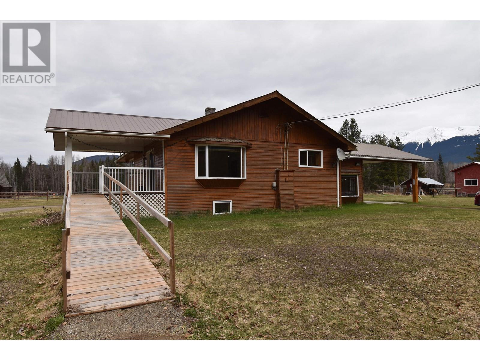 29 SWAN LAKE ROAD, Hazelton
