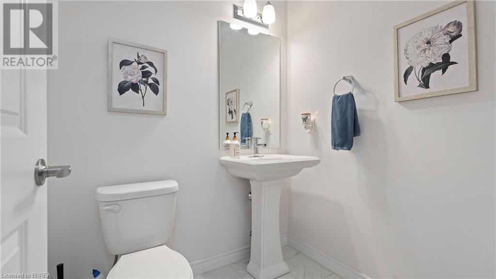 Photo 11 of 10 Mcgovern Lane, Paris ON