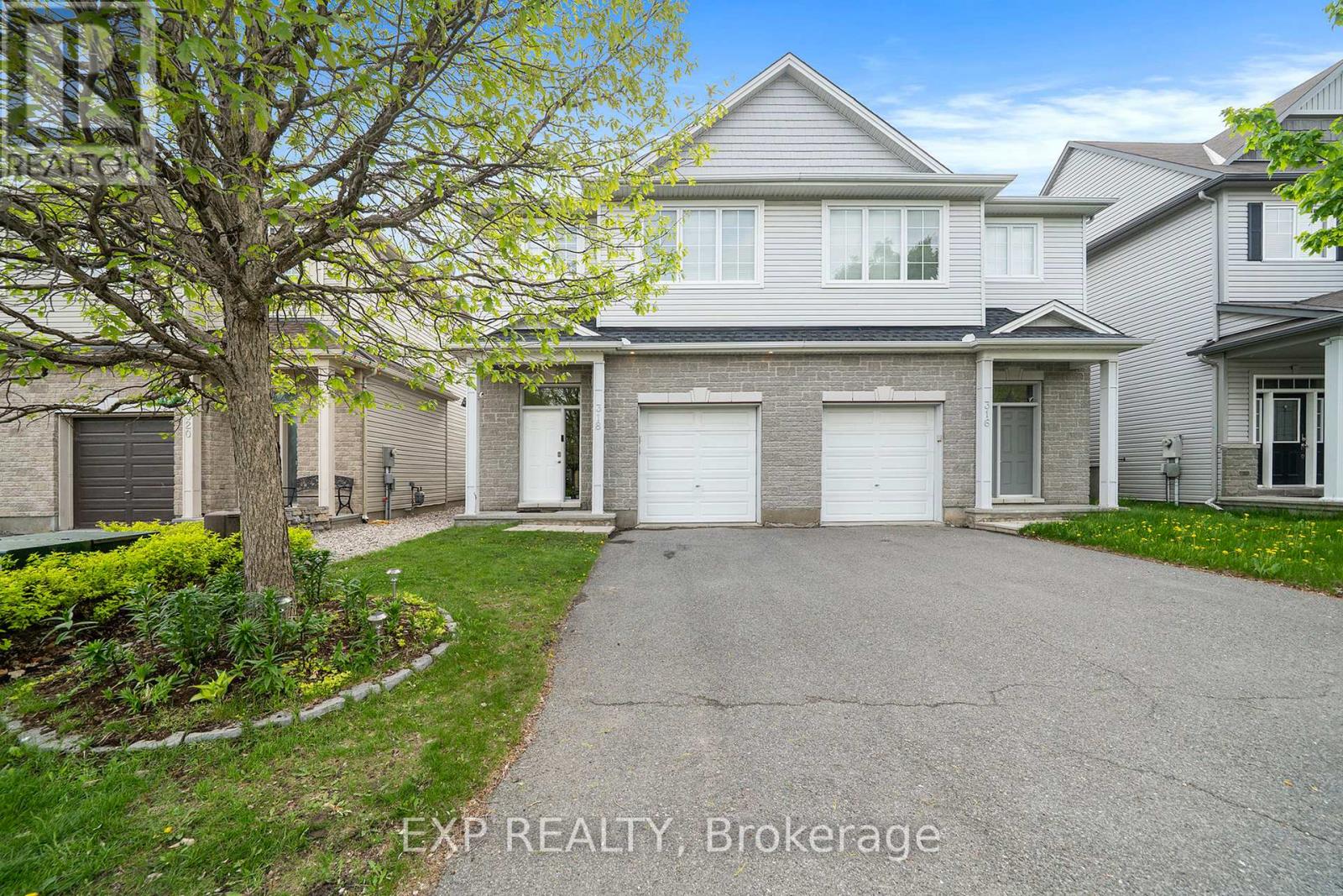 https://ddfcdn.realtor.ca/listing/TS638835069421670000/reb76/highres/3/x12164783_1.jpg