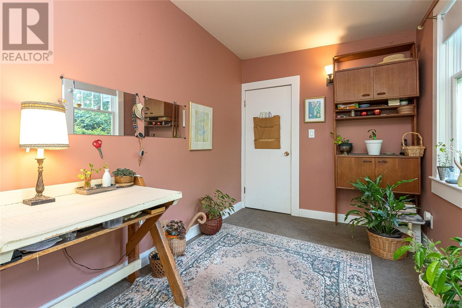  1794 Midgard Avenue, Saanich