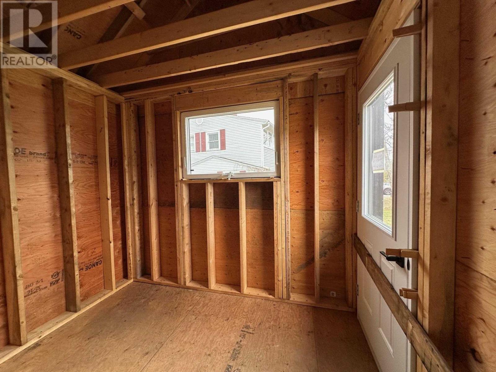 Photo 9 of 16 Elizabeth Ave, Terrace Bay ON