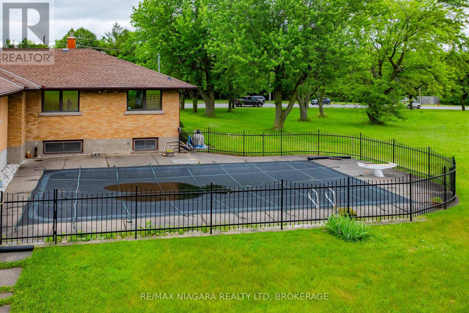 Photo 7 of 6378 Mountain Road, Niagara Falls ON