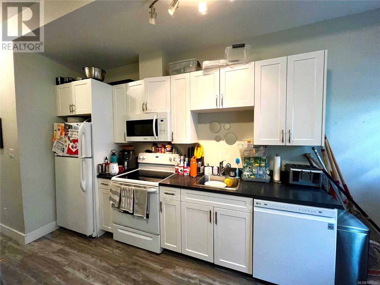 5705 Linley Valley Dr, Nanaimo