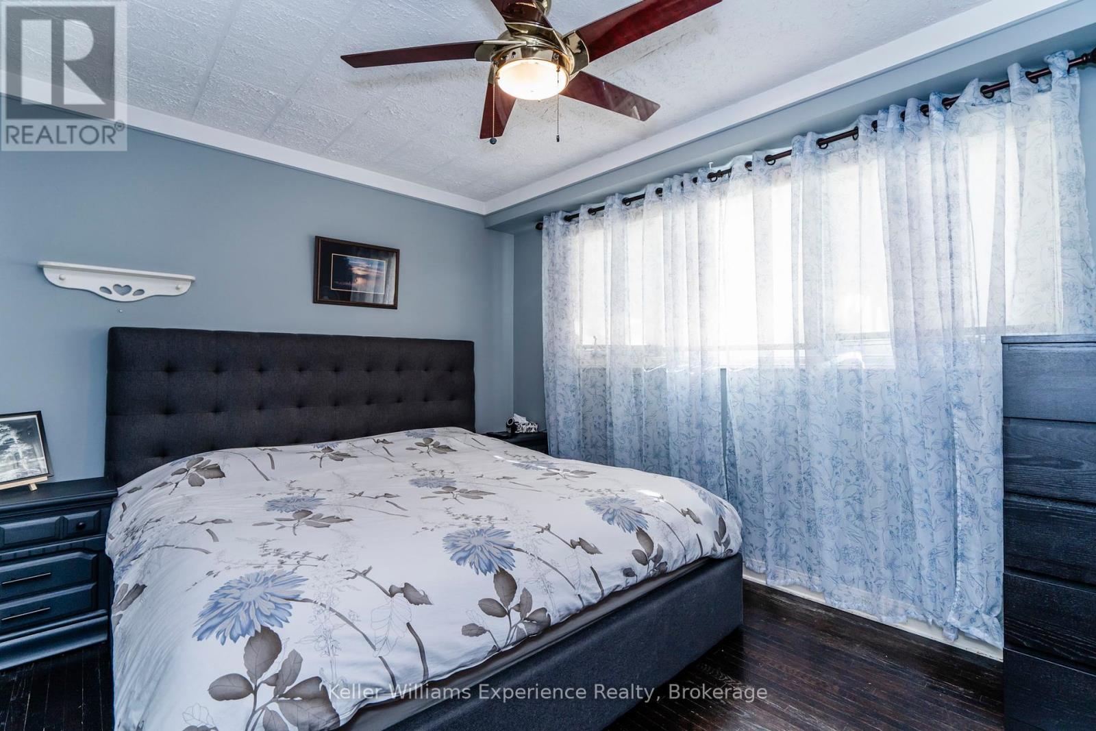 Photo 12 of 768 Bay Street, Midland ON