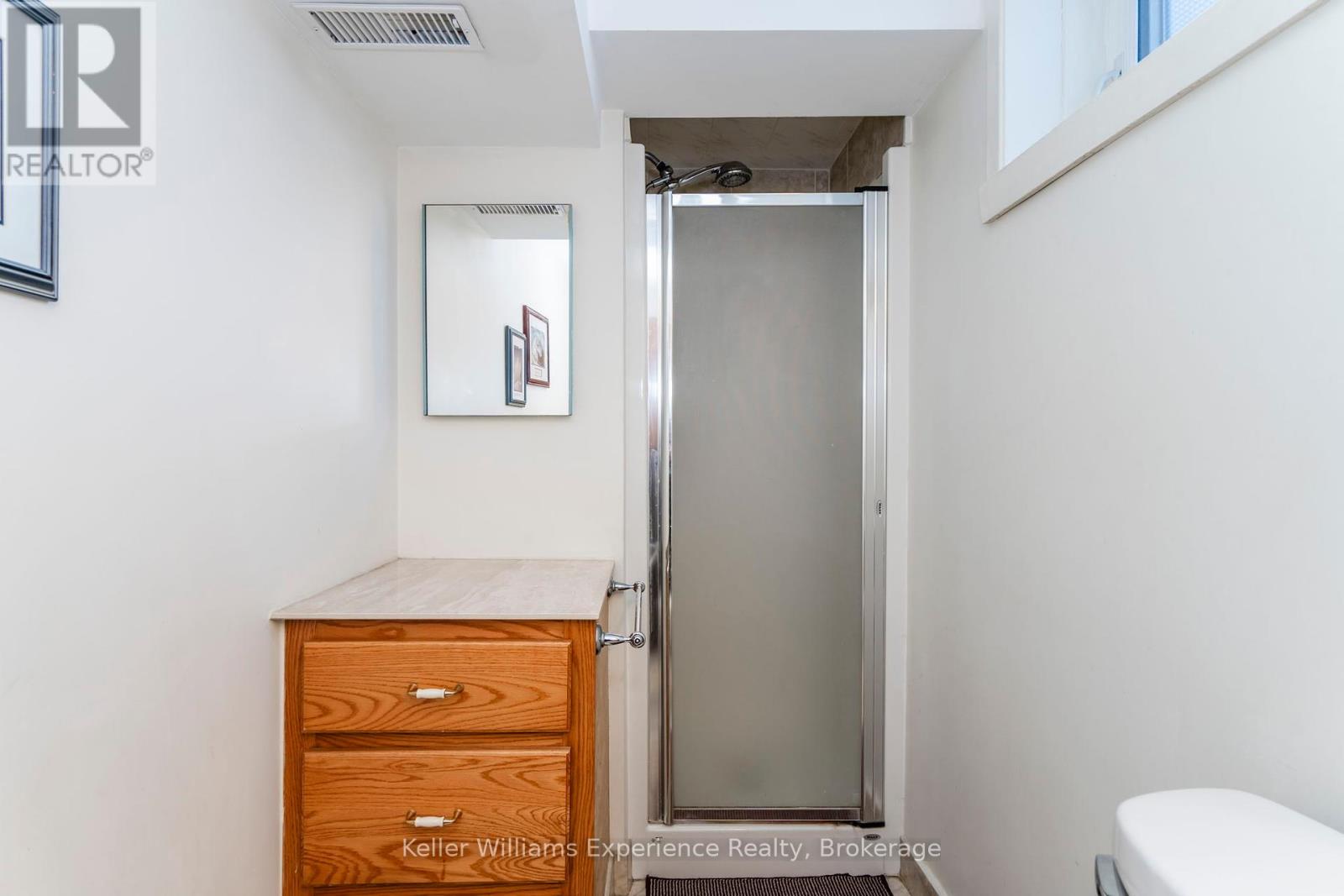 Photo 34 of 768 Bay Street, Midland ON