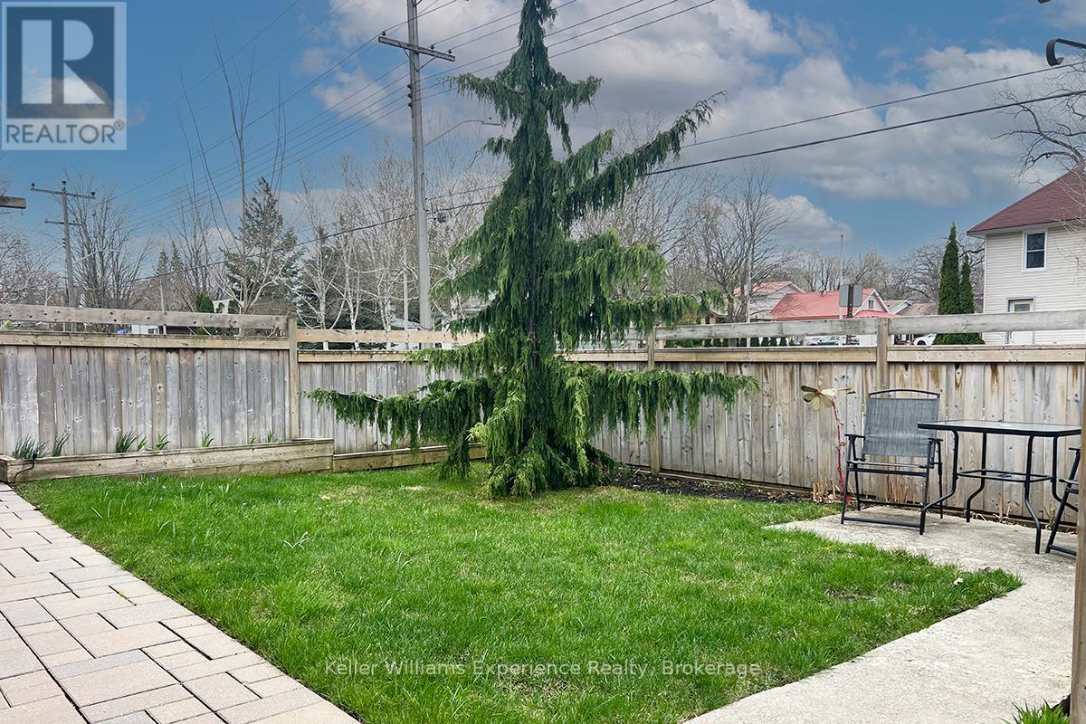 Photo 37 of 768 Bay Street, Midland ON