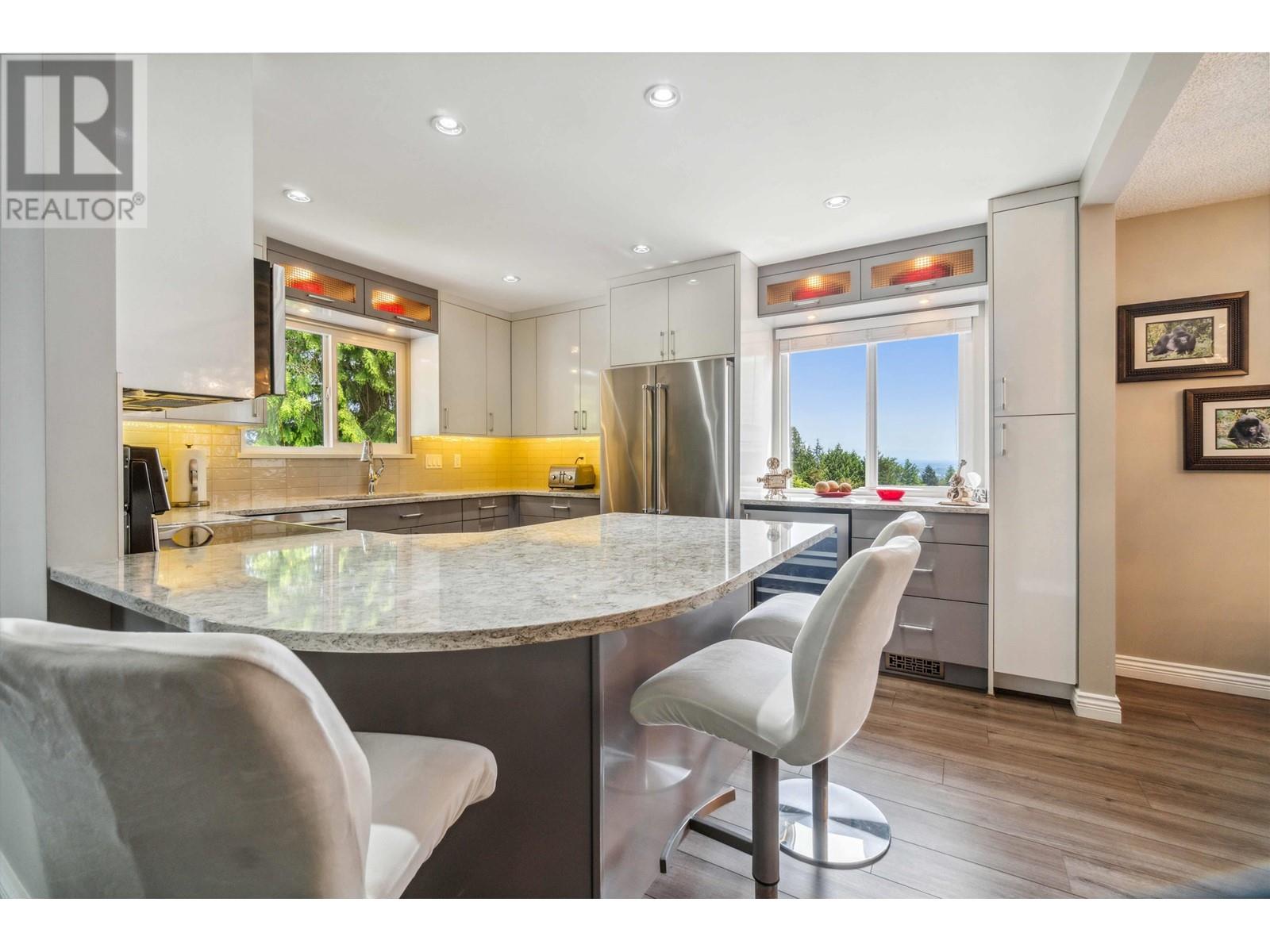 2761 PILOT DRIVE, Coquitlam real estate listing R3005807
