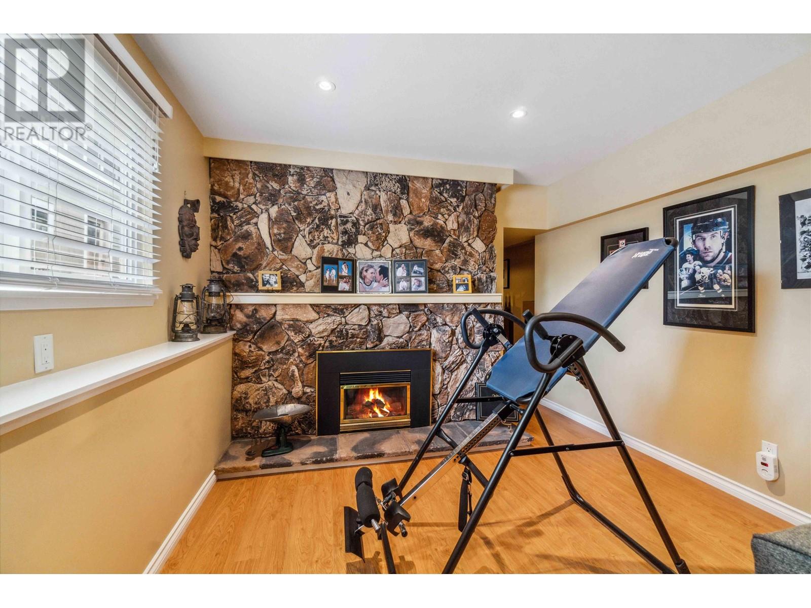 2761 PILOT DRIVE, Coquitlam real estate listing R3005807