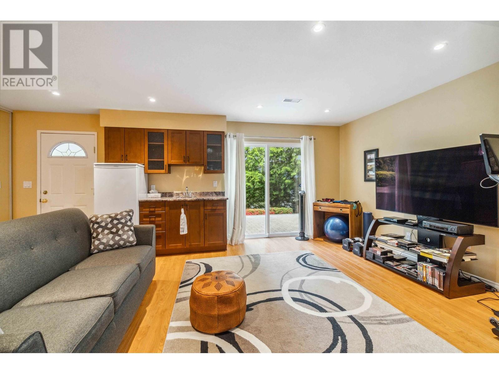 2761 PILOT DRIVE, Coquitlam real estate listing R3005807