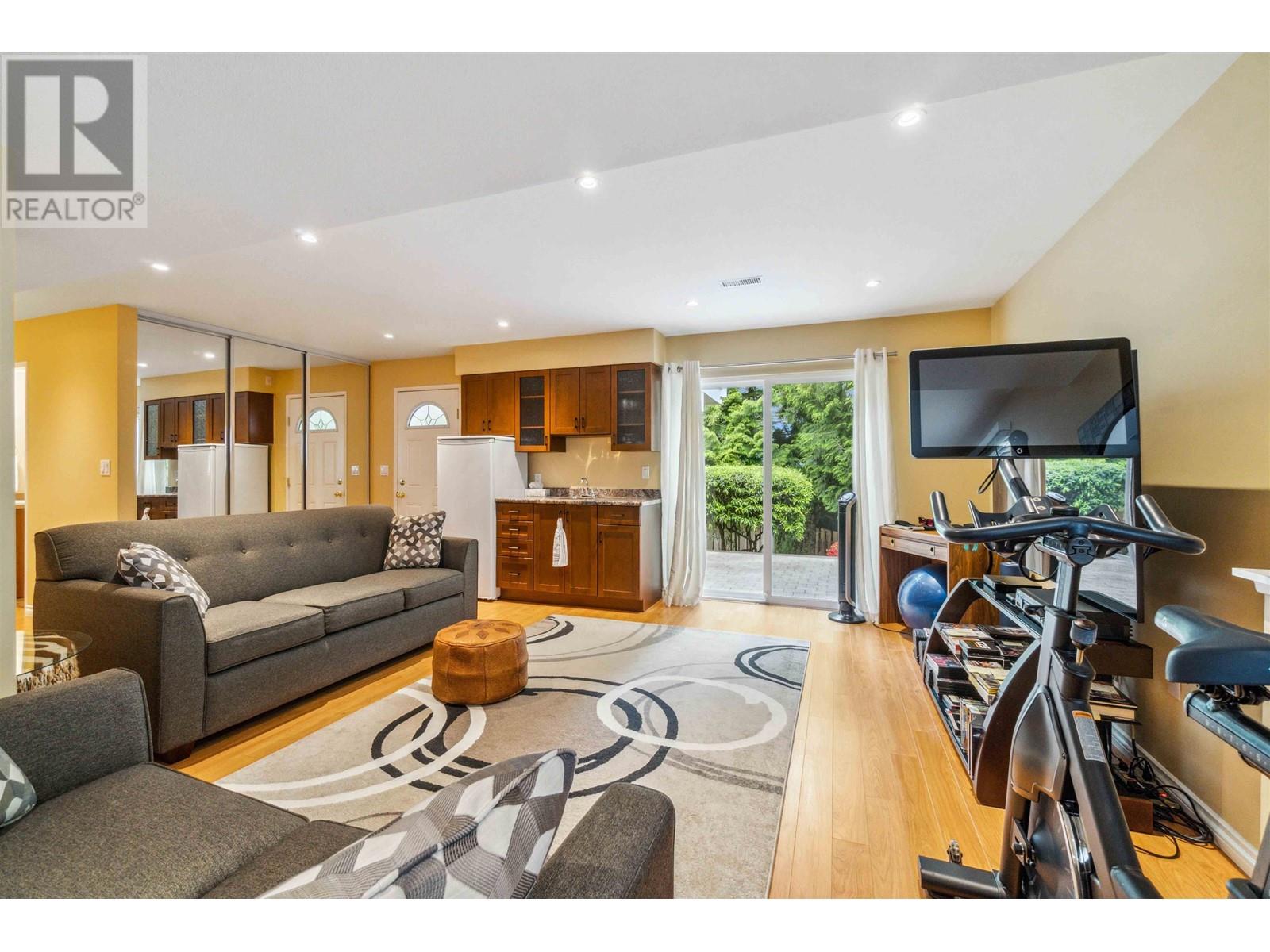 2761 PILOT DRIVE, Coquitlam real estate listing R3005807