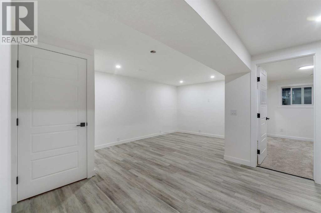 Single Family House Bungalow for Sale in  Berkley Drive NW Beddington Heights Calgary 