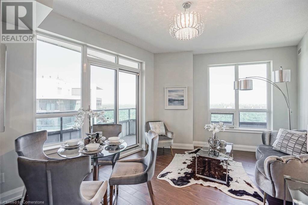 Photo 9 of 7161 Yonge Street Unit 2731, Markham ON