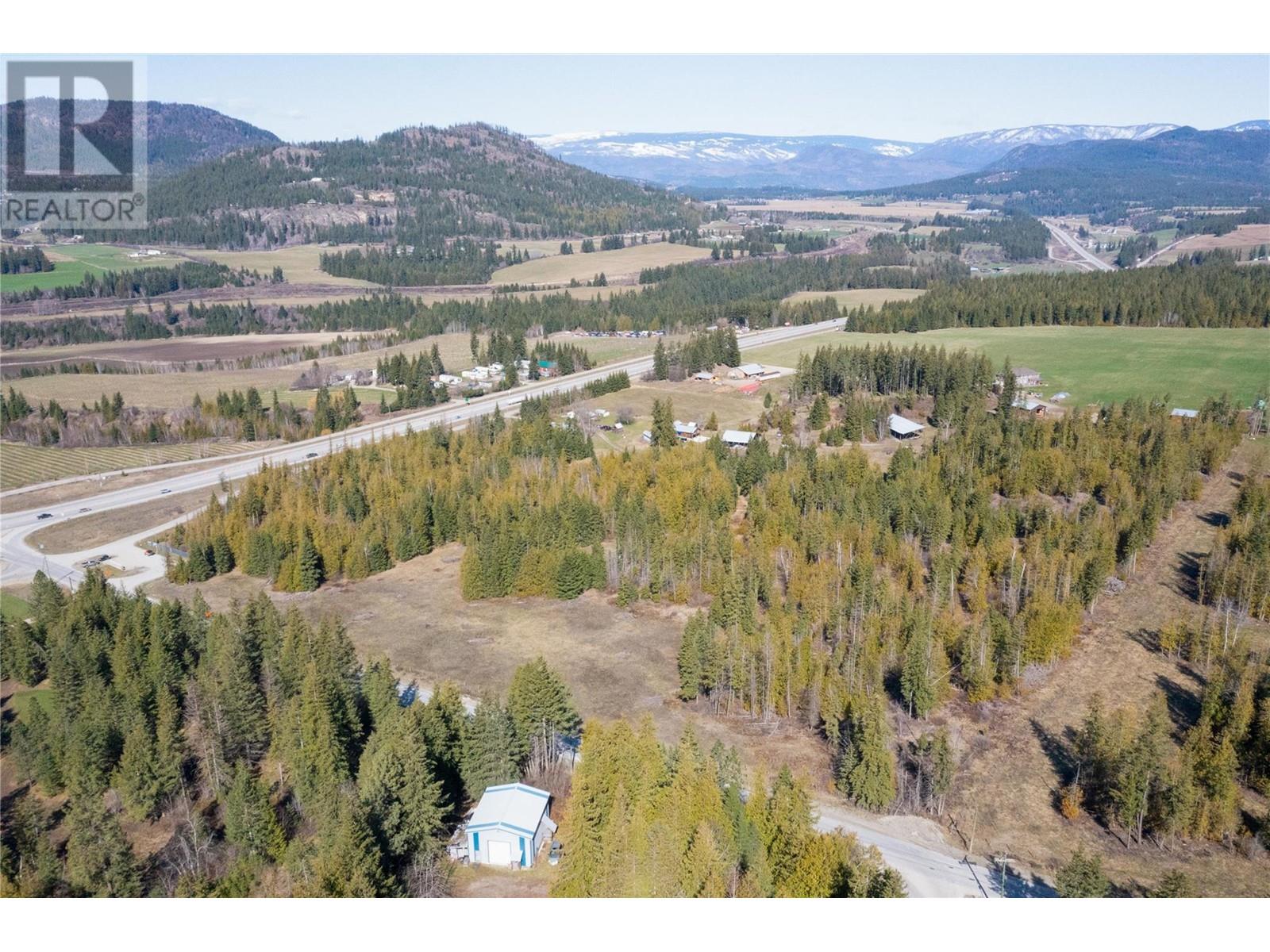 4251 Mikkelson Frontage Road, Tappen