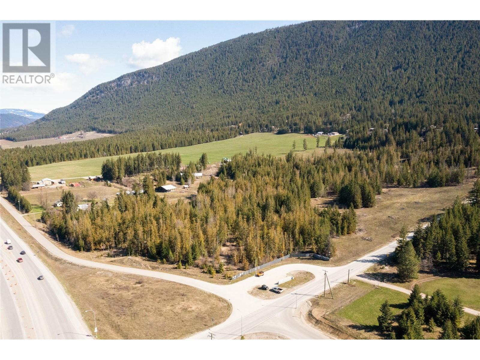 4251 Mikkelson Frontage Road, Tappen