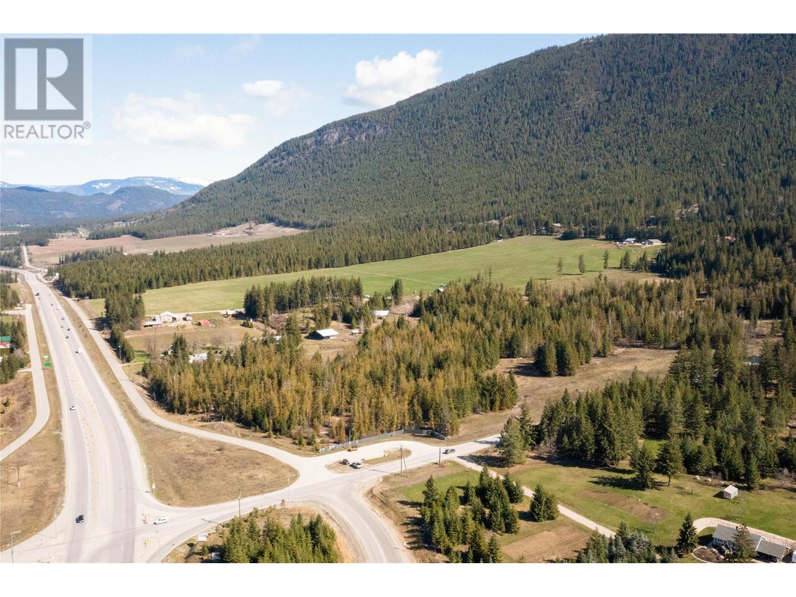  4251 Mikkelson Frontage Road, Tappen