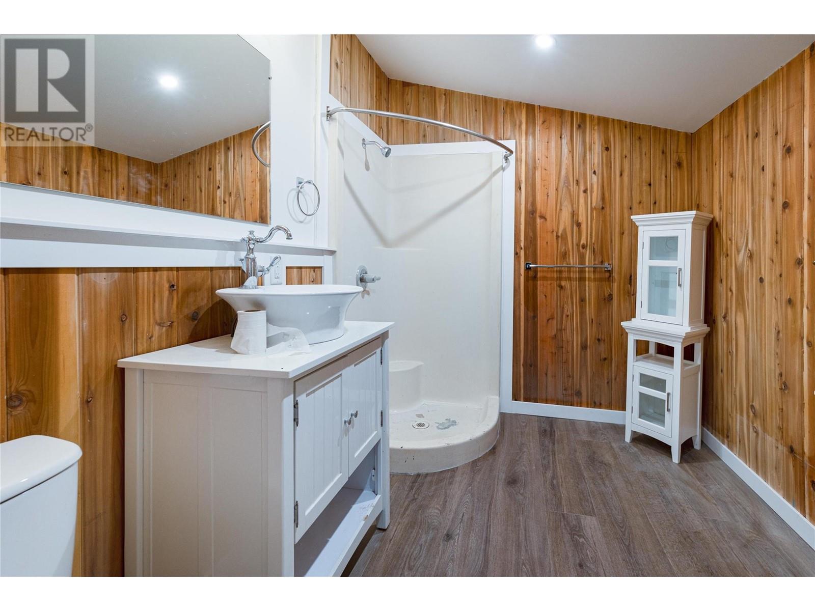 4251 Mikkelson Frontage Road, Tappen